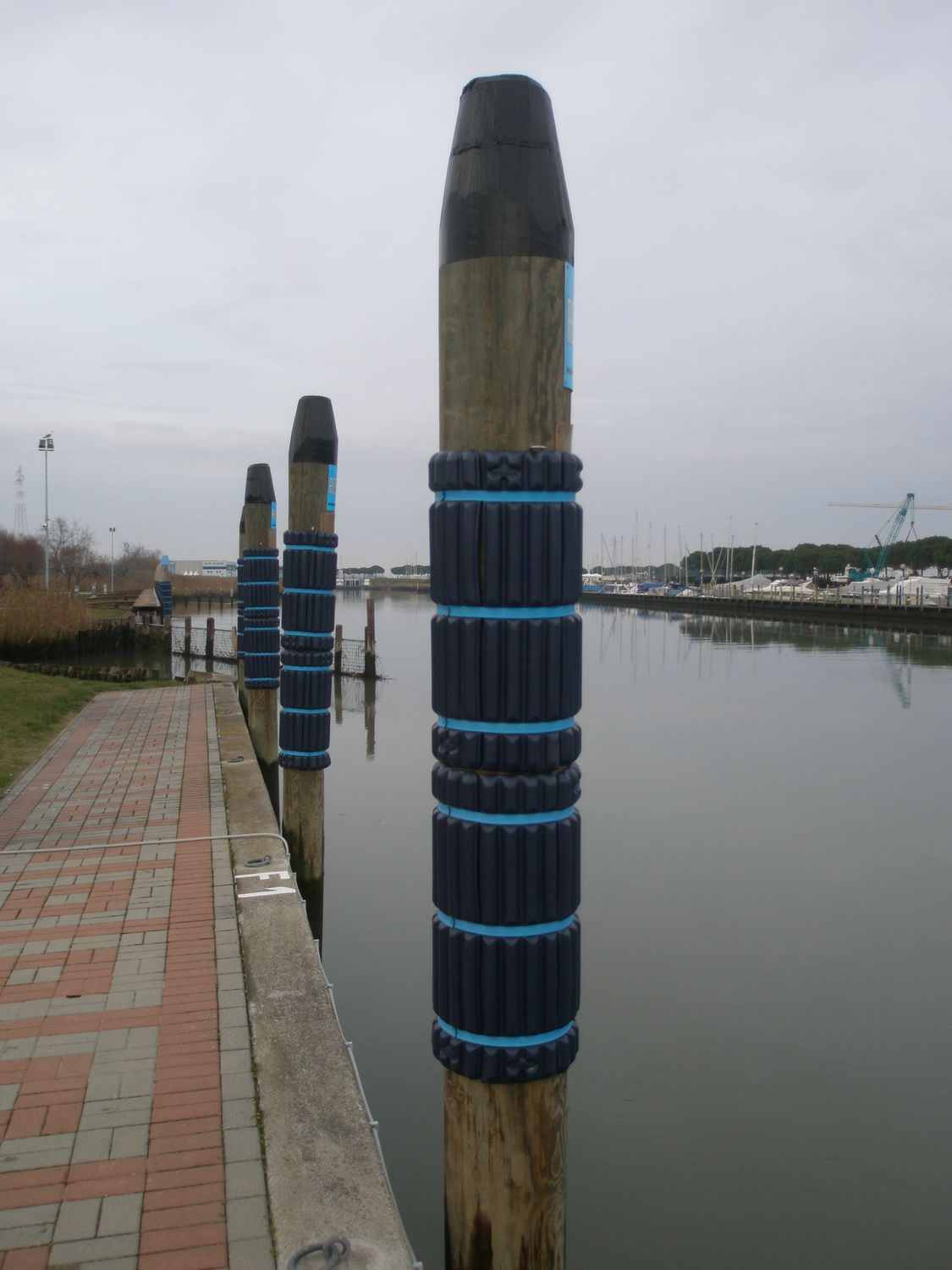 Pile fender INMARE SRL for marinas