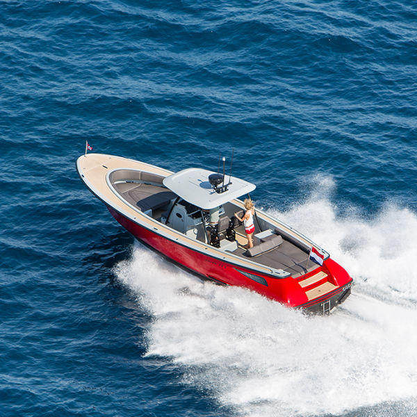 Inboard center console boat 38 S Wajer twinengine / yacht tender