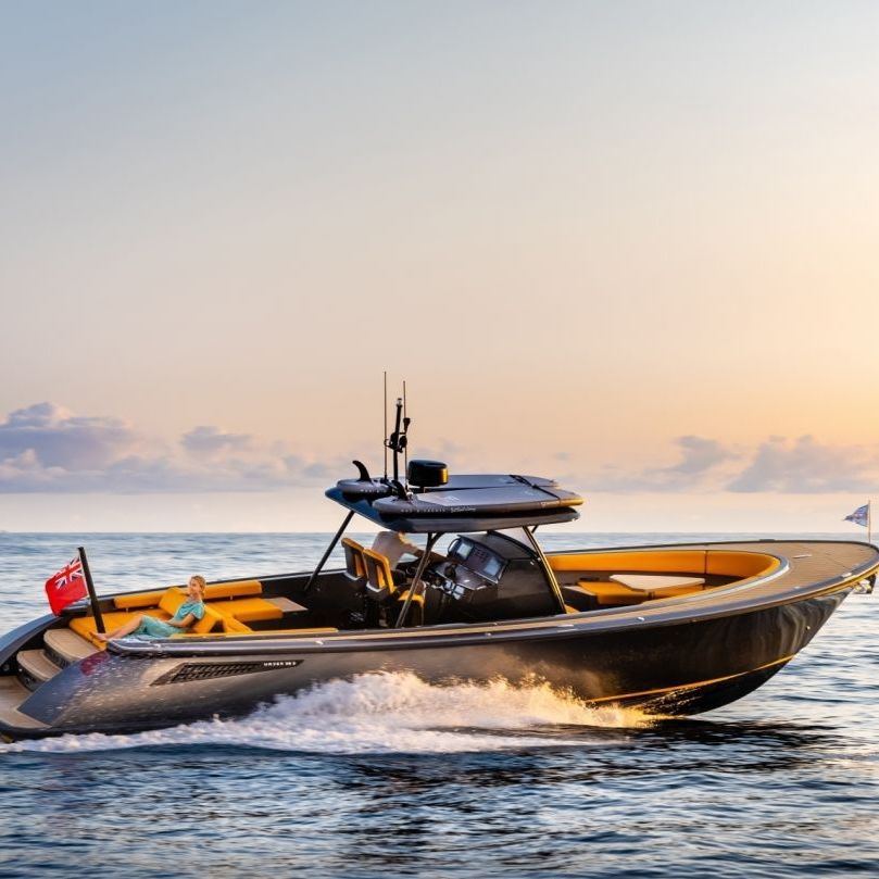 Inboard center console boat 38 S Wajer twinengine / sport