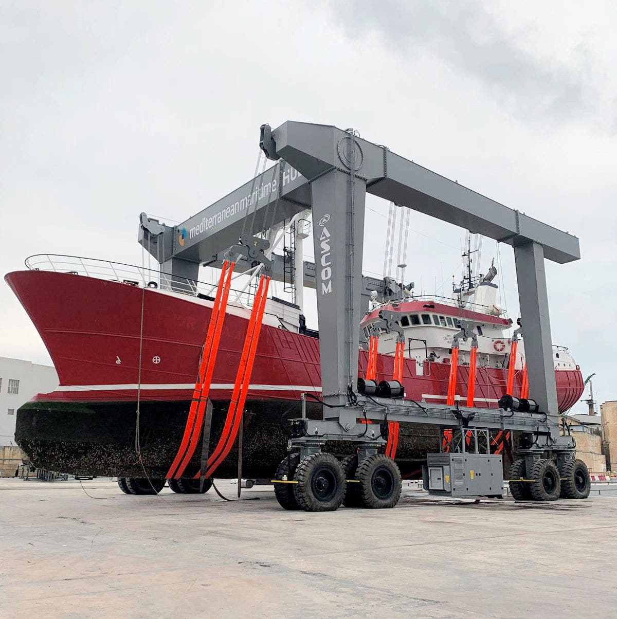 Remotely controlled travel lift BHT 700 S.p.A allwheel