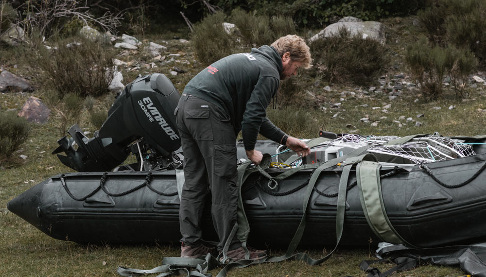 Military boat FC 420 Zodiac Milpro International outboard