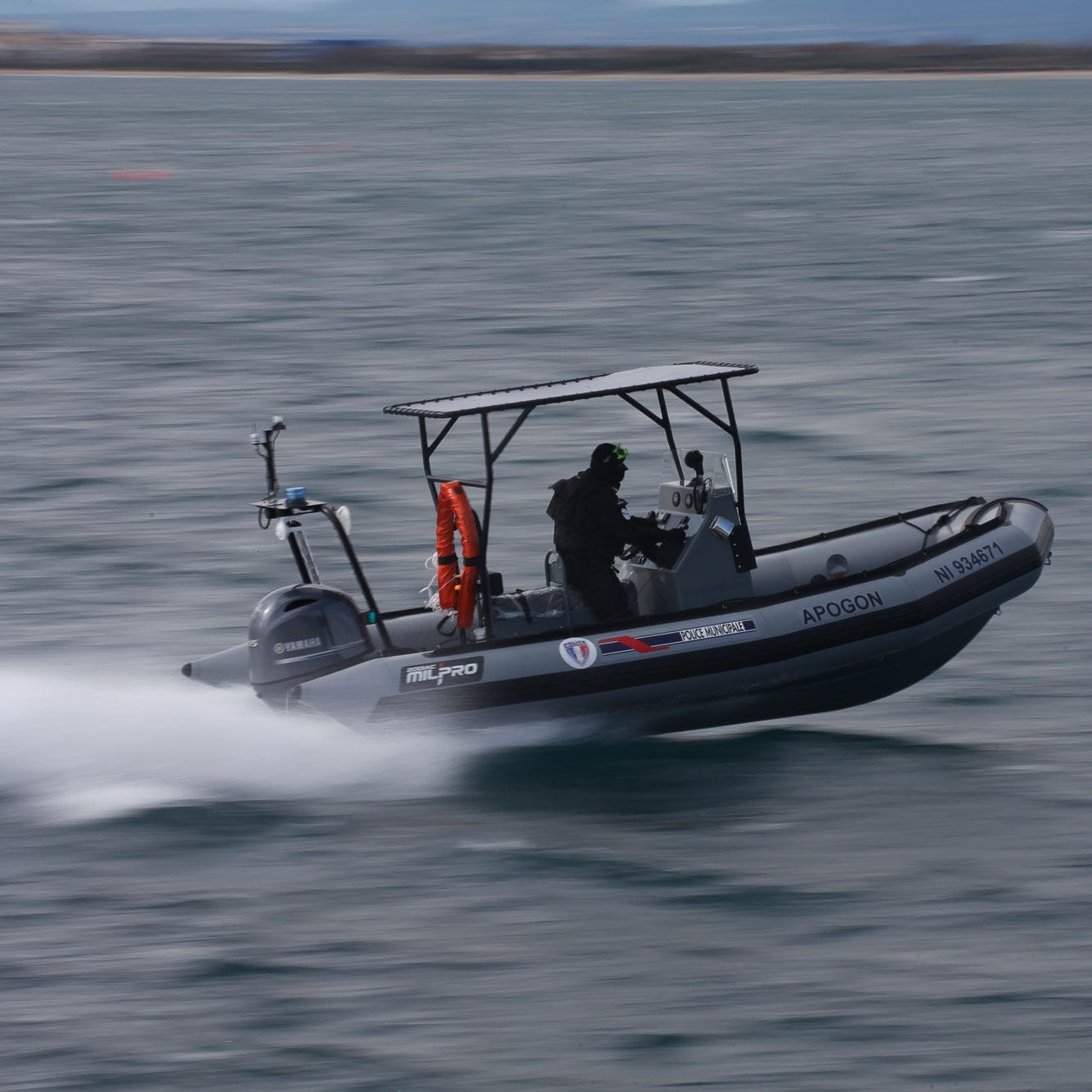 Work boat SR6.3 Zodiac Milpro International outboard / rigid