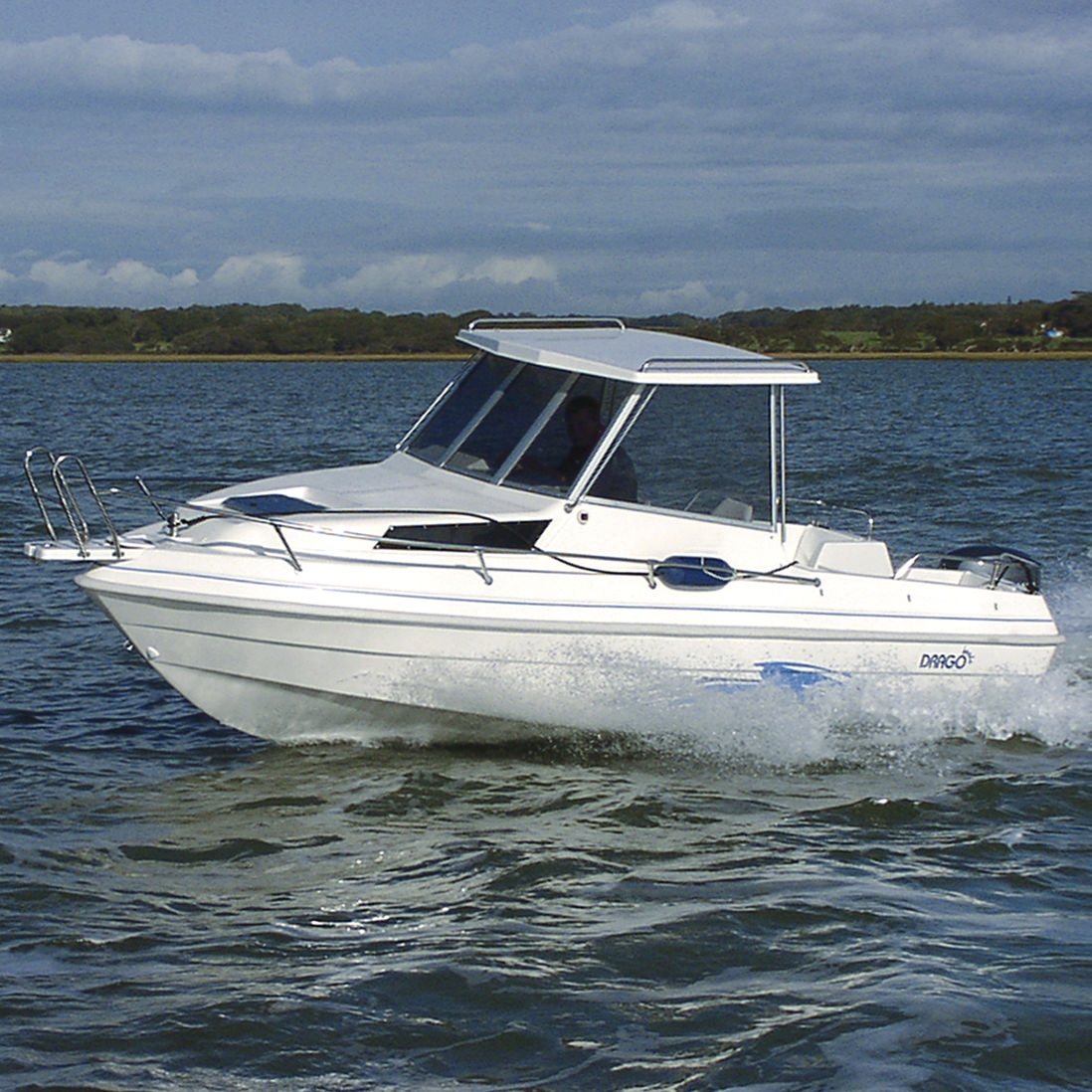 Outboard Day Fishing Boat Wheelhouse 6 Person Max With