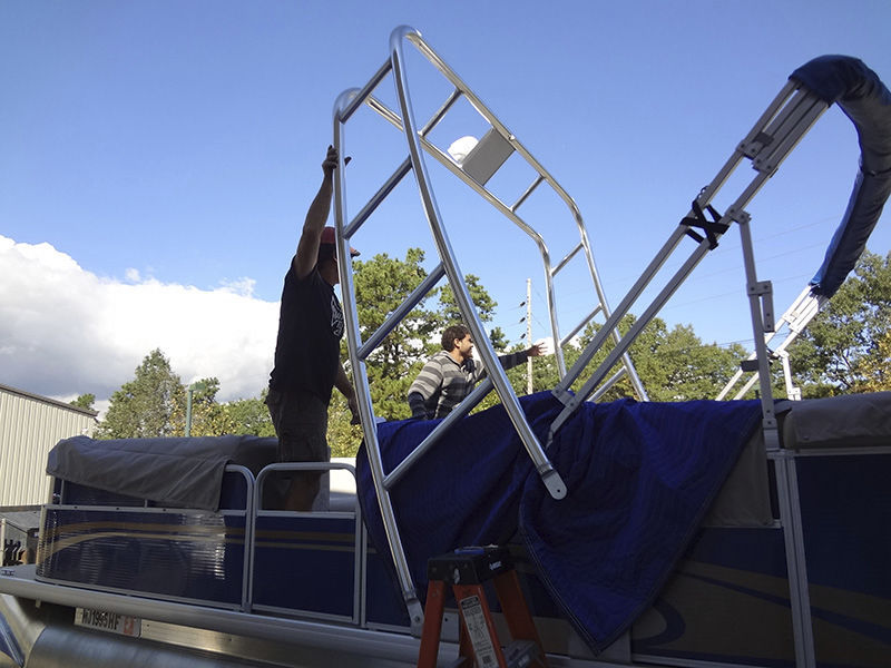 Pontoon boat roll bar PONTOON Atlantic Towers