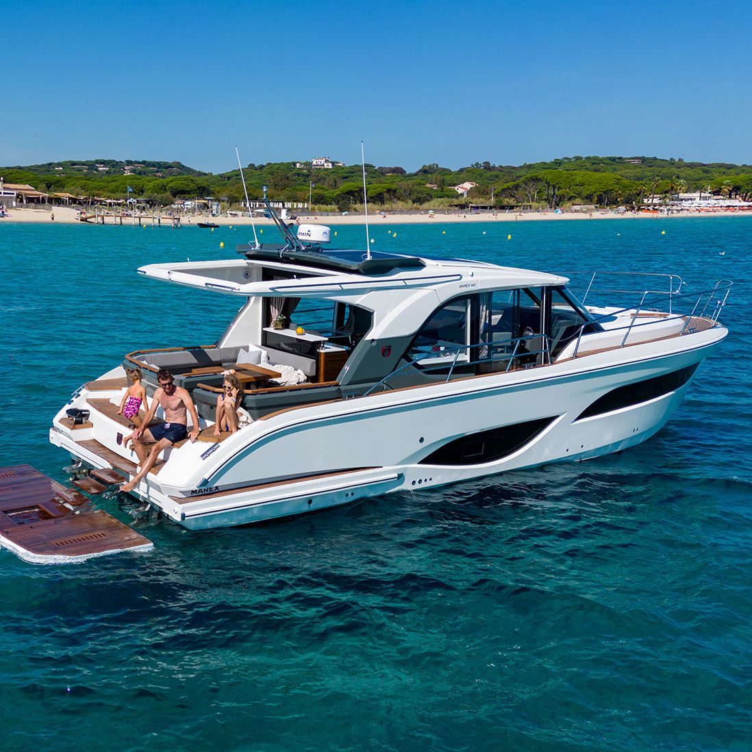 Inboard Express Cruiser - Marex 440 - Jachtwerf De Boarnstream - Twin 