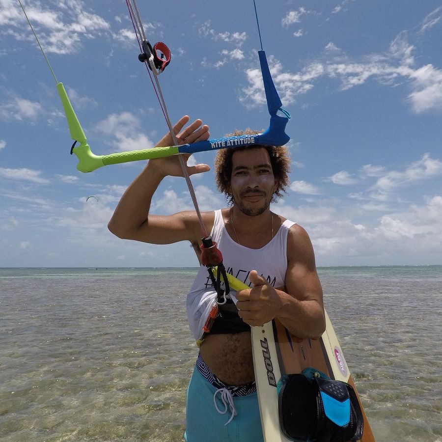 Kitesurfing safety release AKA v2 KITE ATTITUDE