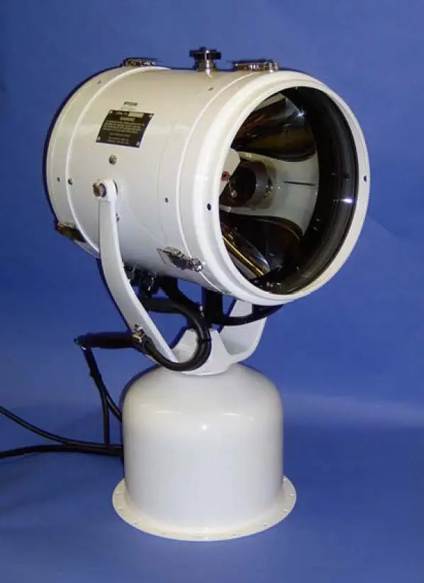 Search floodlight - XY3EDE-24ARF3 - The Carlisle & Finch