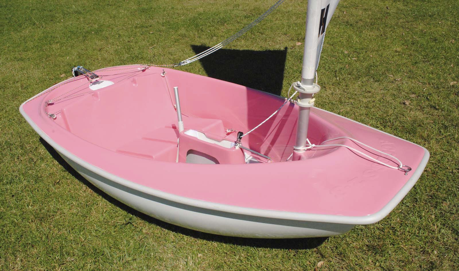 Disabled person sailing dinghy Hansa 2.3 Breeze Access Dinghies