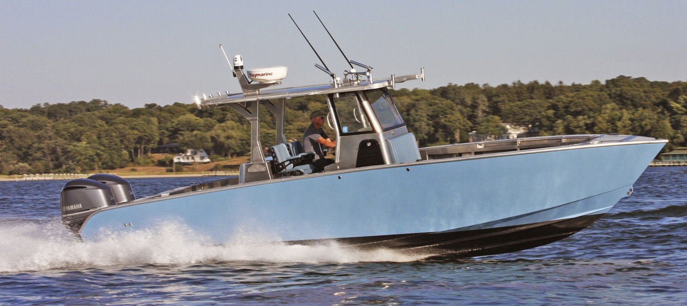 Outboard center console boat 32 FEARLESS Metal Shark Aluminum Boats