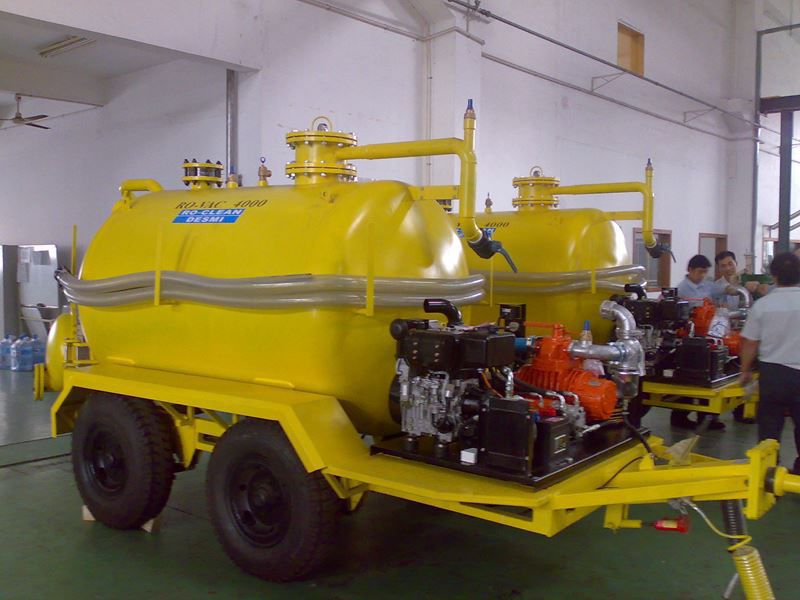 Mobile vacuum system - Ro-Vac 4000 MK III - Desmi - shipyard