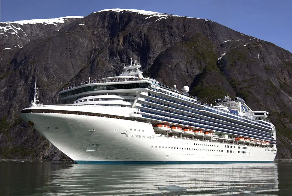 Cruise ship - DIAMOND PRINCESS - MITSUBISHI HEAVY INDUSTRIES