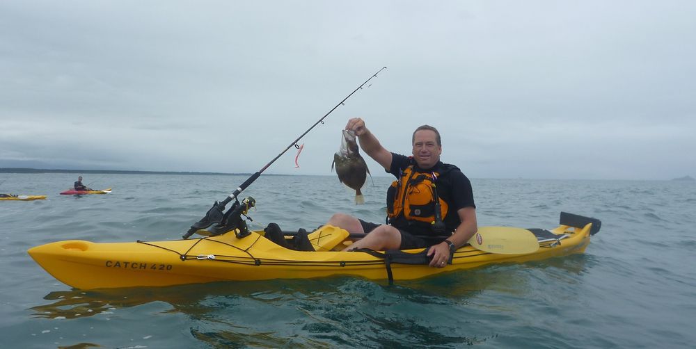 Sitontop kayak CATCH 420 EXP Mission Kayaking rigid / fishing