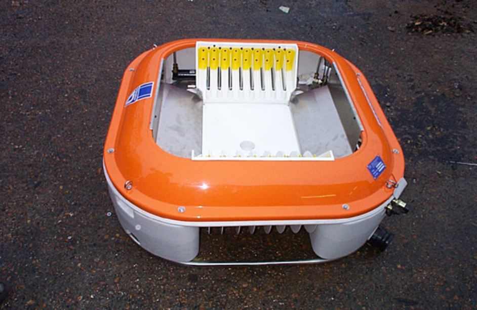 Disc oil skimmer Komara 15 Duplex Vikoma International oleophilic type / sheltered waters