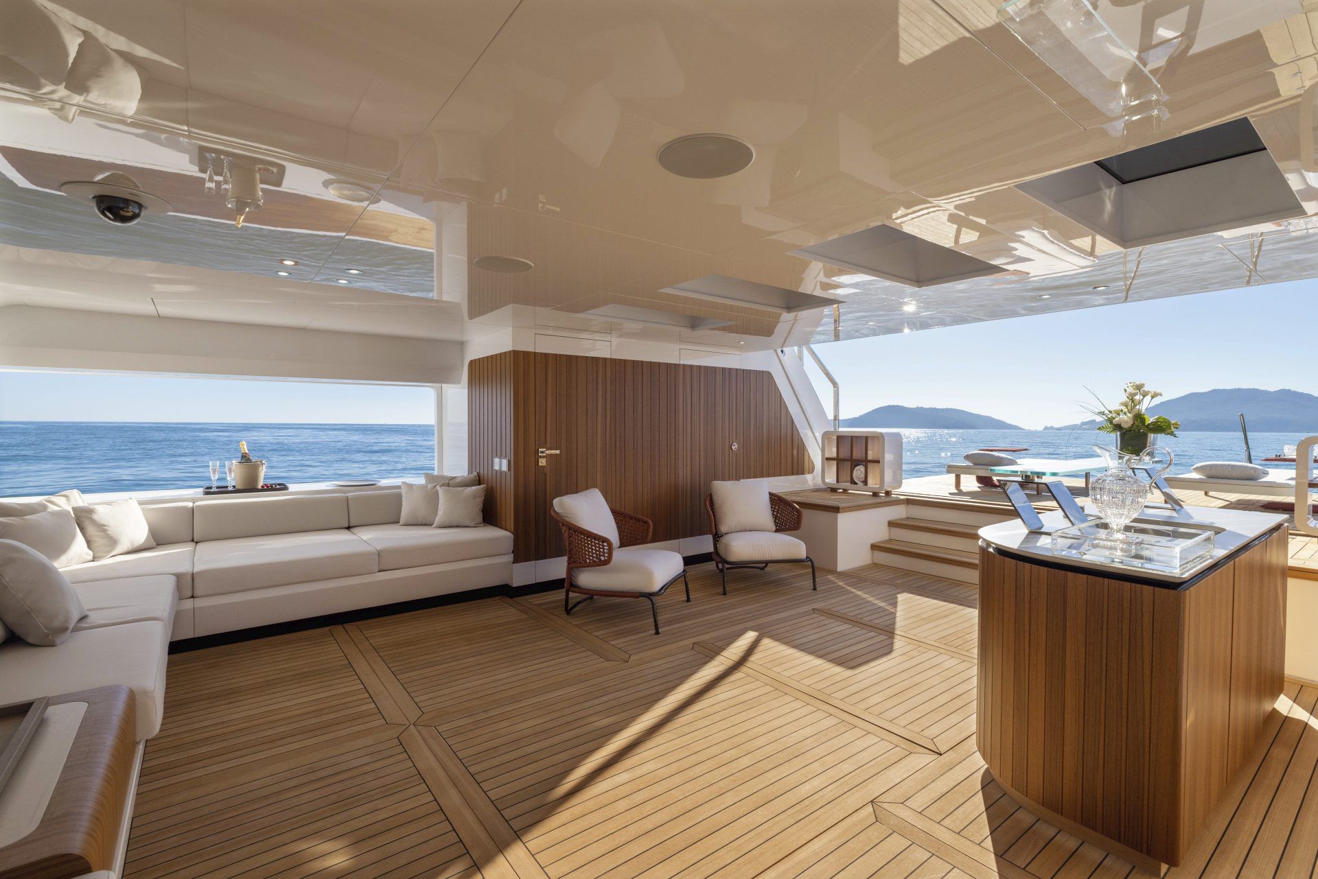 Cruising super-yacht - OCEANO 44 - Overmarine - flybridge Cruising super-yacht - OCEANO 44 - Overmarine - flybridge