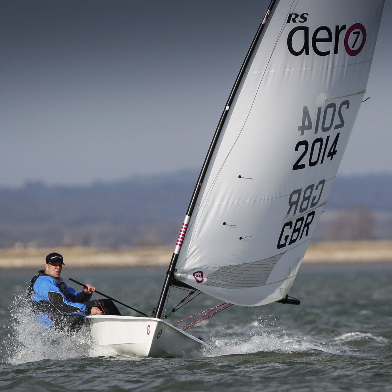Singlehanded sailing dinghy AERO RS Sailing skiff / regatta