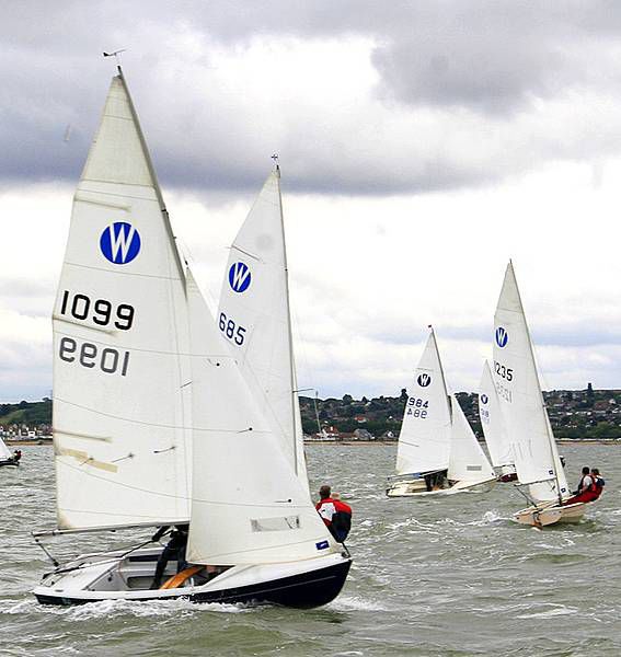 邦楽 The bluesonics sailing hang Single-handed sailing dinghy - Gull - Hartley Boats