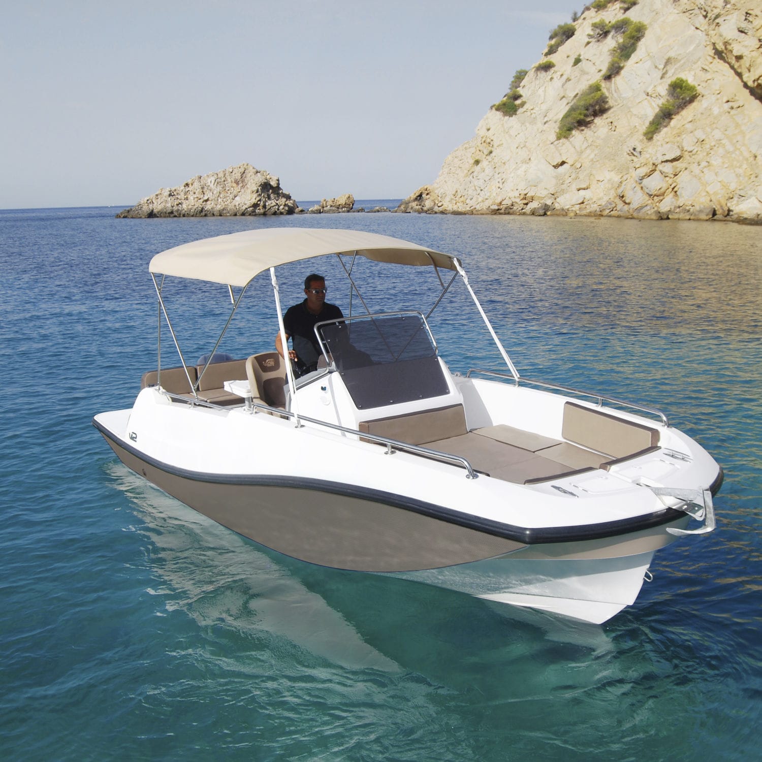 Outboard center console boat - 7.0 - V2 Boats - ski / sport / dive