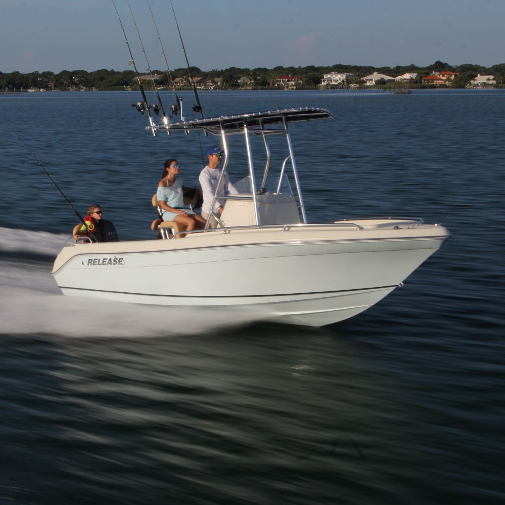 Outboard center console boat - 196 RX - Release Boats - for fishing ...