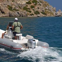 Outboard engine / gasoline / boating / direct...