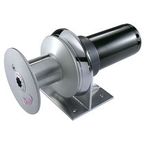 Boat capstan / electric / with chrome-plated...