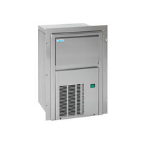 Boat ice maker / for ships