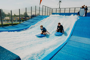 custom artificial surfing machine