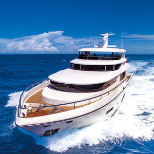 cruising motor yacht