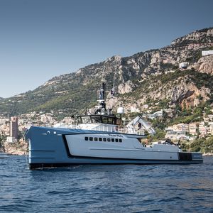 cruising mega-yacht