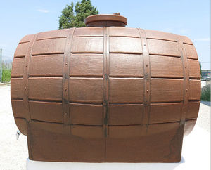 liquid tank