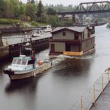 floating house