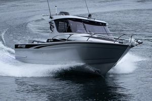 inboard cabin cruiser