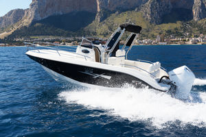 outboard cabin cruiser
