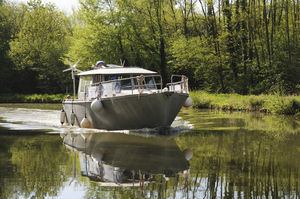 fishing motor yacht