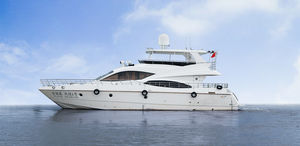 cruising motor yacht