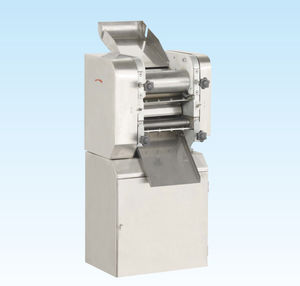 ship pasta maker 1