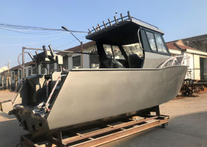outboard day fishing boat 1
