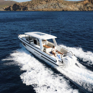 outboard express cruiser