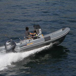 outboard inflatable boat / rigid / center console / open