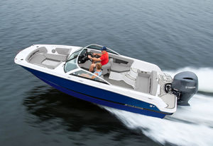 outboard deck boat 1