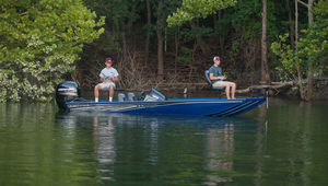 outboard bass boat