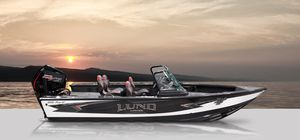 outboard runabout