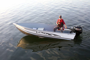 outboard small boat