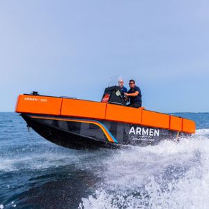 outboard center console boat