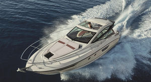 inboard express cruiser