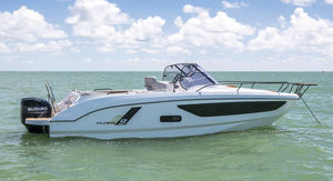 outboard cabin cruiser