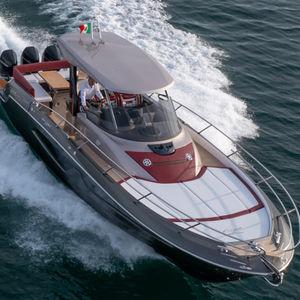 outboard express cruiser