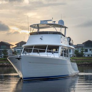 cruising motor yacht