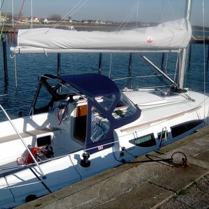 sailboat sprayhood