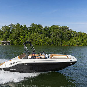 outboard deck boat