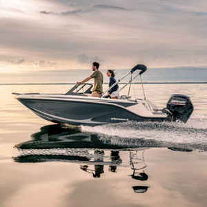 outboard deck boat